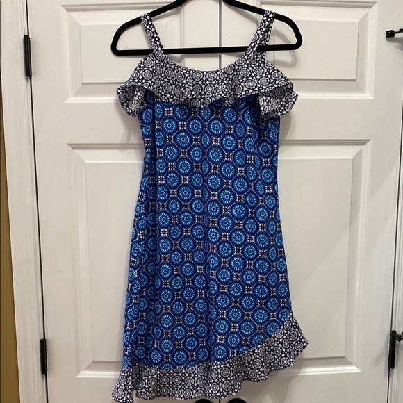 Roz & Ali Dresses & Skirts - Roz & Ali Vibrant Blue and White Patterned Dress